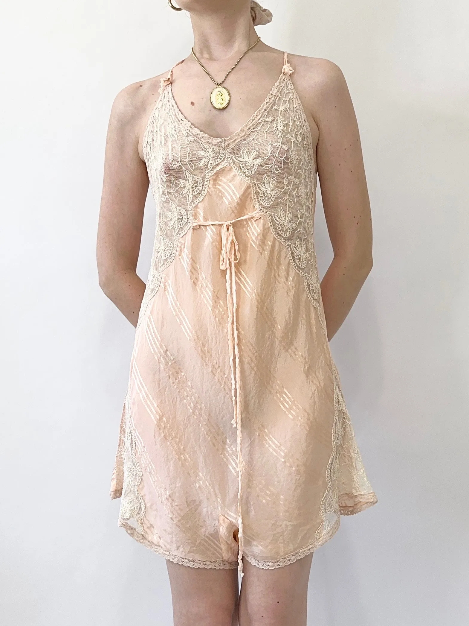 1920s Peach Silk Step In (S/M)