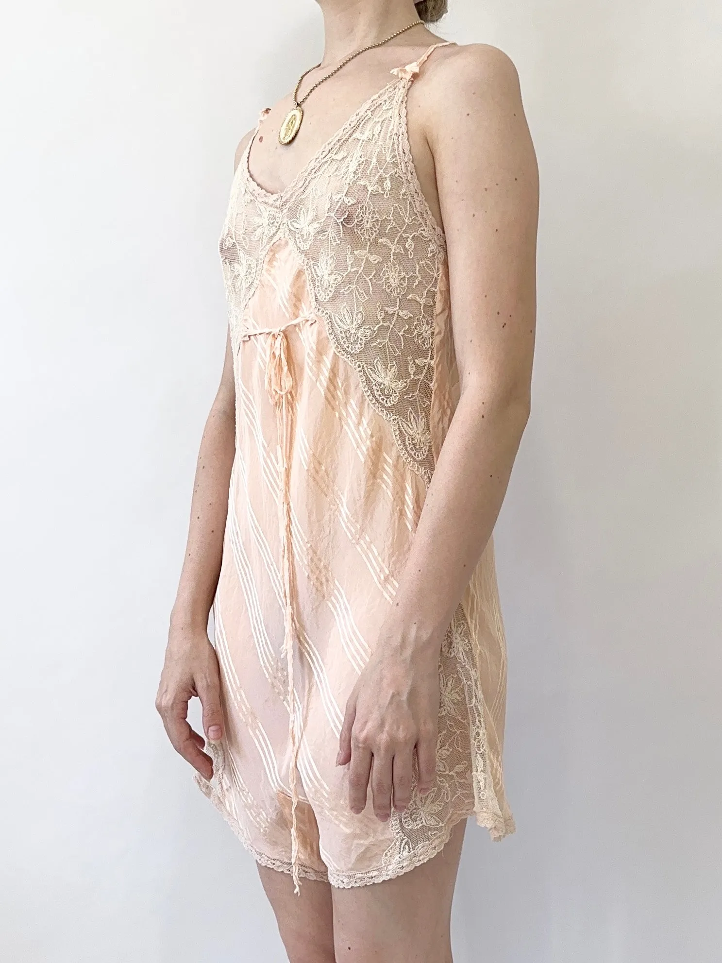 1920s Peach Silk Step In (S/M)