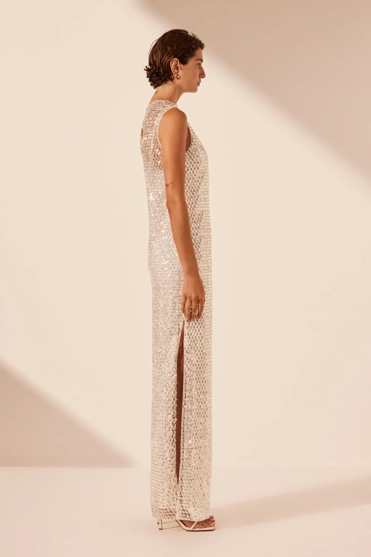 ASTERI HIGH NECK SLEEVELESS MAXI DRESS