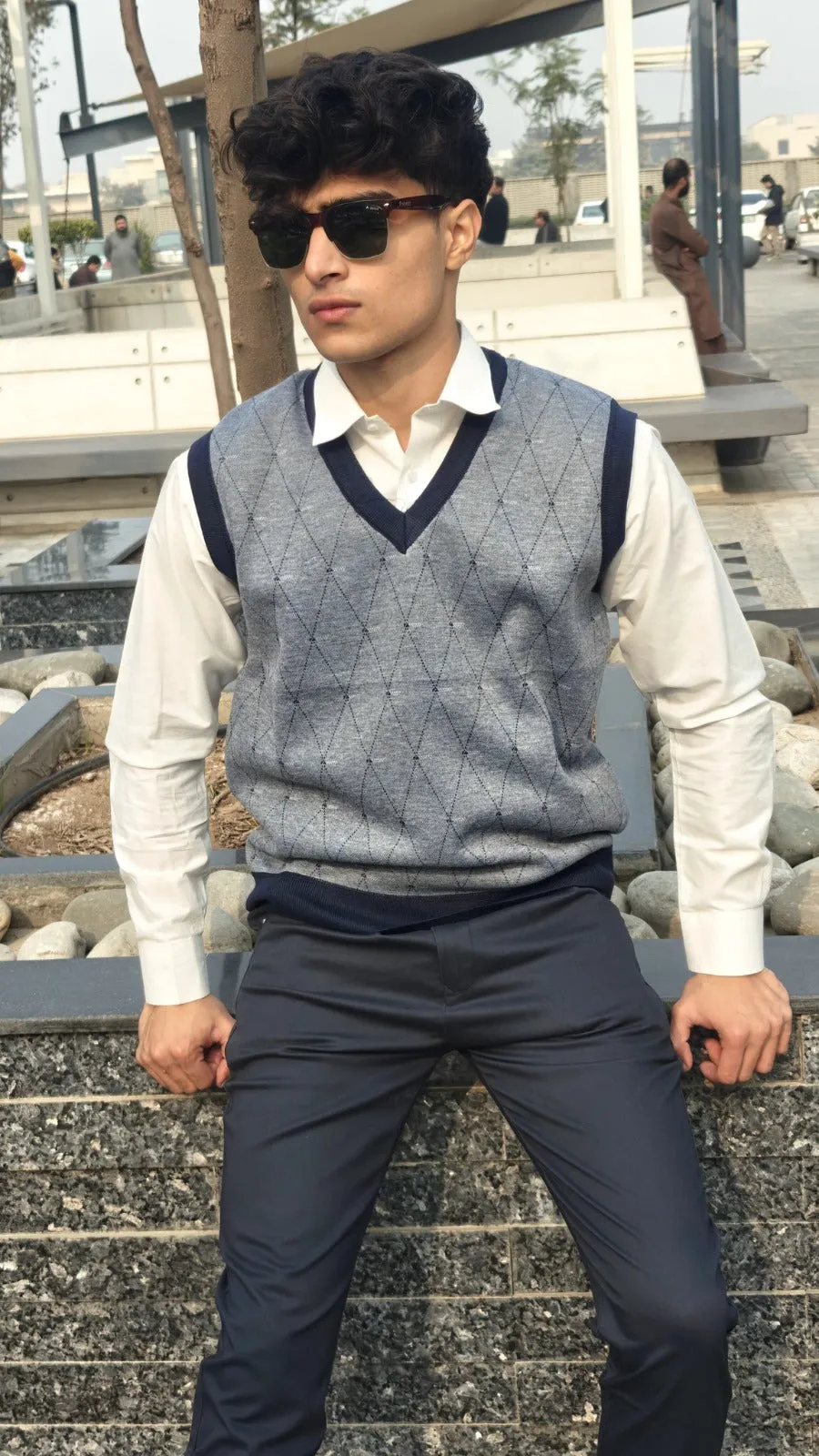 Men’s gray sleeveless imported sweater