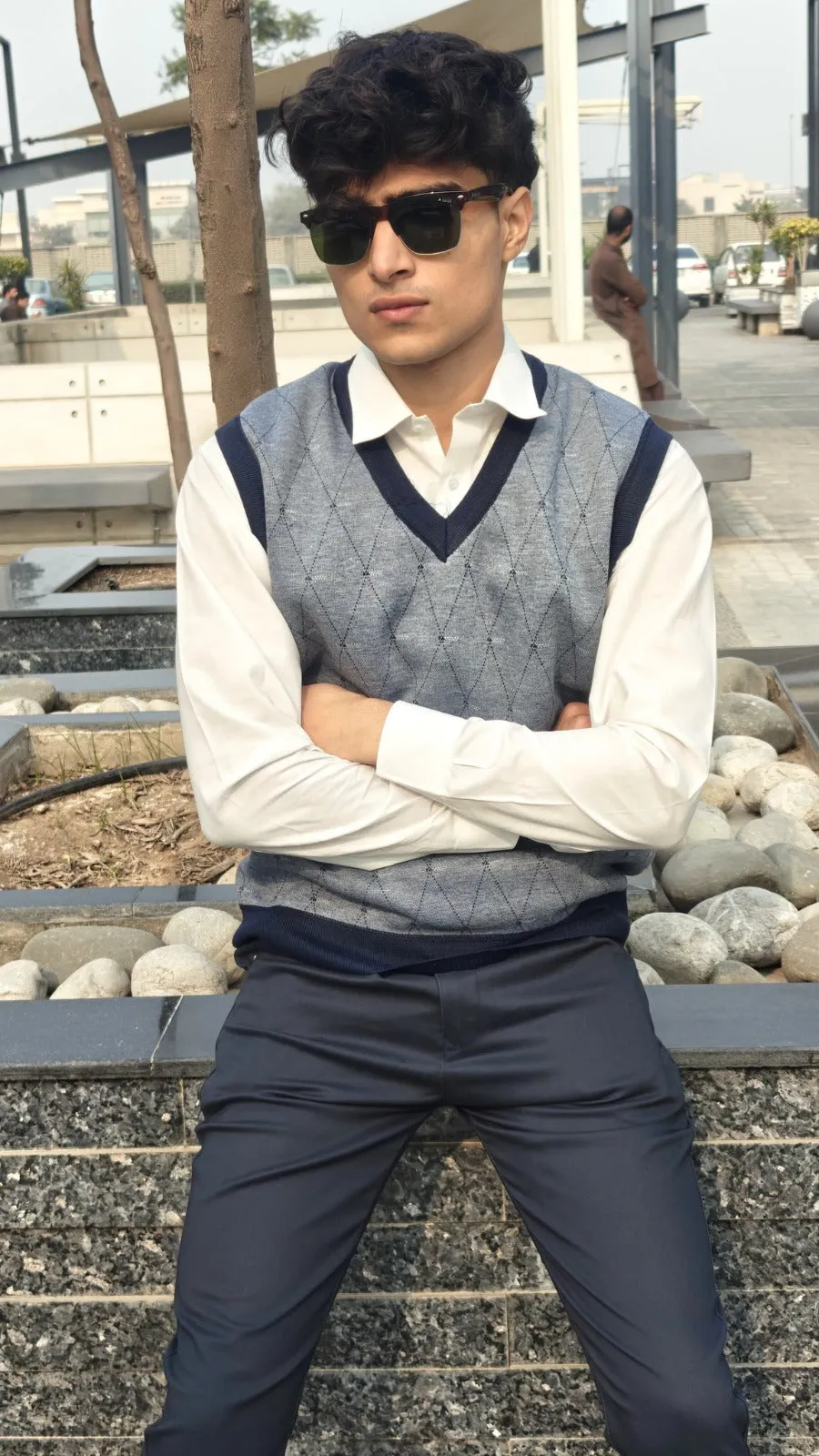 Men’s gray sleeveless imported sweater